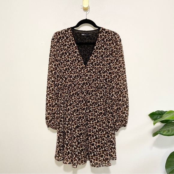 INA Cheetah V-Neck Long Sleeve Mini Dress - Picture 1 of 7